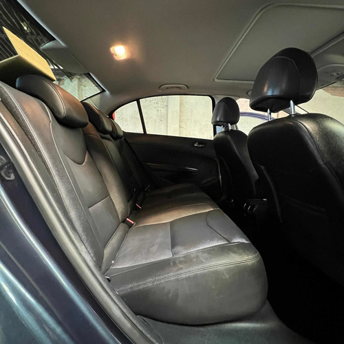 Imagen 24 de 24 de Peugeot 408 2015 2.0 Allure Nav 143cv