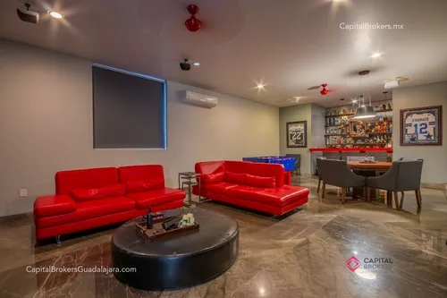 Casa De Lujo Con Alberca En Venta Zona Andares