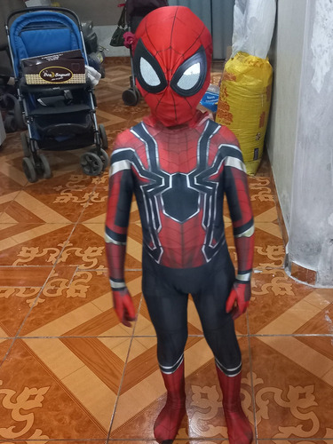 Imagen 4 de 5 de Disfraz Hombre Araña Spiderman Niño Importado Lejos De Casa