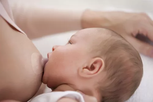 Prolonga tu lactancia materna con las pezoneras Philips AVENT