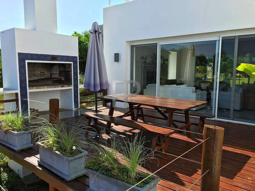 Imagen 3 de 13 de Casa En Venta José Ignacio 5 Dorm, 1015 M2 #1825