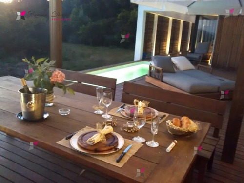 Excelente Casa En Santa Monica Frente Al Mar- Ref: 8563
