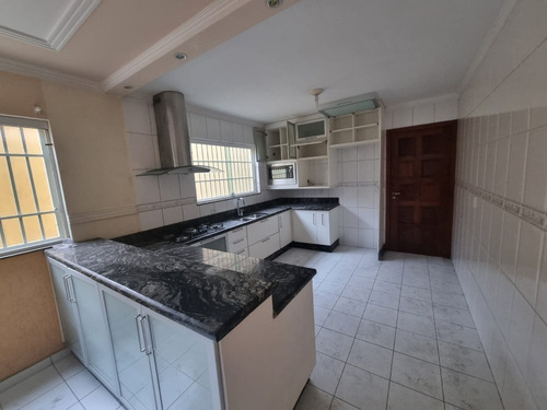 Imagem 17 de 30 de Sobrado Amplo Com Ótima Localização * Aceita Financiamento E Permuta * Agende Sua Viita. - Ca00370 - 67859742