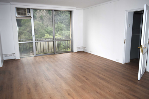 Remodelada, 379 M2. Miraflores Con Moneda (91420)