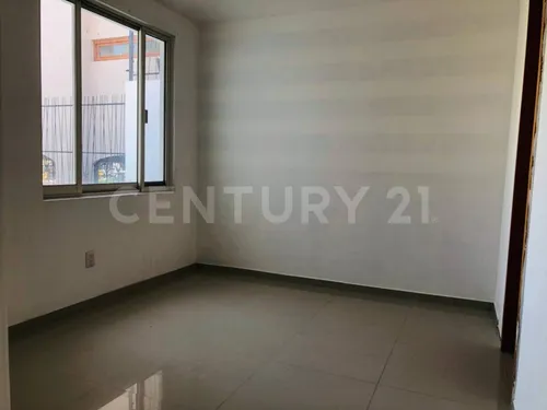 Casa En Venta, En El Palomar, Tlajomulco De Zuñiga, Jalisco.