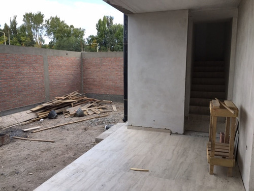 Venta Duplex 3 Dormitorios En Centenario