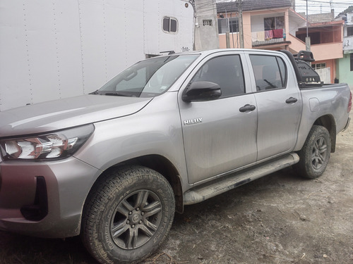 Toyota Hilux 2.7 Cabina Doble At