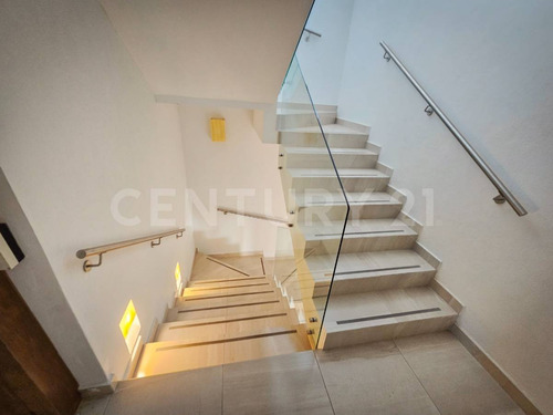 ¡casa En Venta En Santillana Parque Residencial! ¡zona Solares En Zapopan!