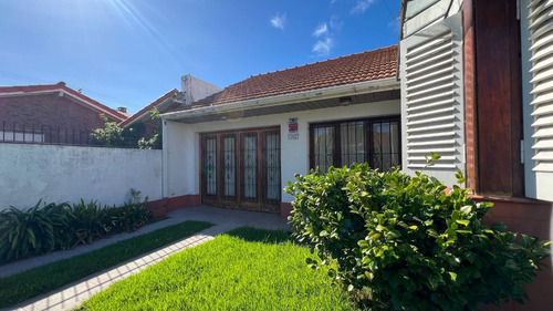 Venta Chalet Parque Cochera En Punta Mogote