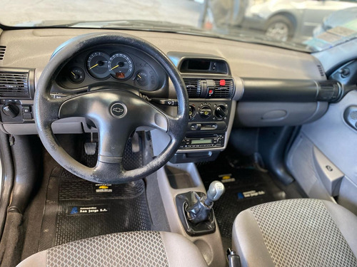 Chevrolet Corsa 1.6 Classic Gls