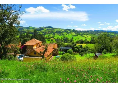 Lote y casalote en venta