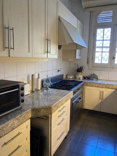 Inmobiliaria Rias Altas Vende Gran Residencial Sobre Avenida Garzón