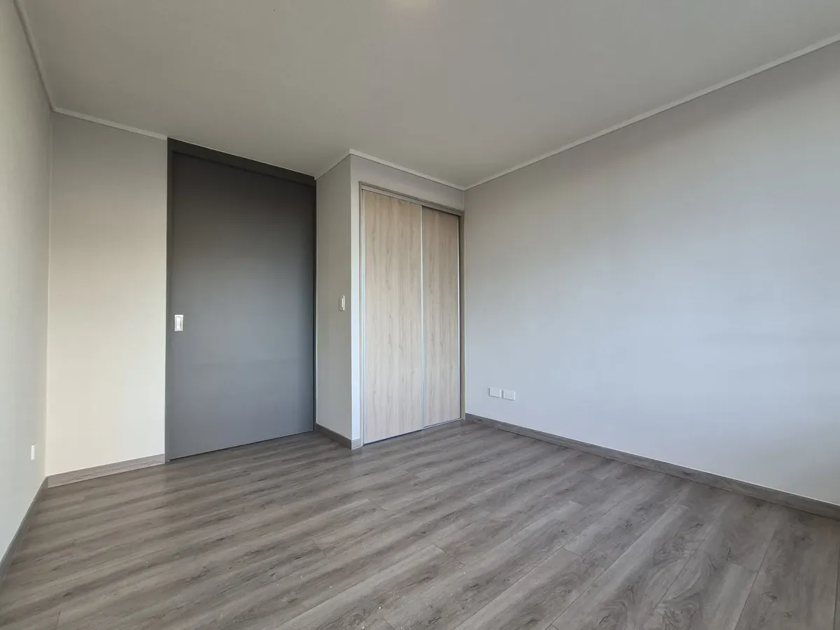 Imagen 4 de 13 de Retail Av Buzeta 4502 Arriendo Estudio