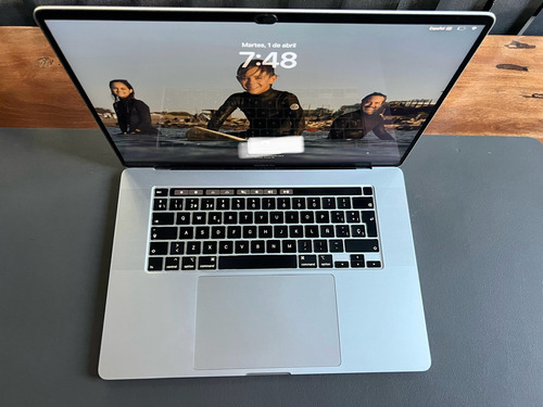 Macbook Pro 16 2020 - 1tb, Intel I9, 16gb Ram, Macos Plateado (Usado)