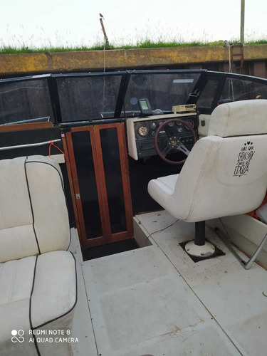 Lancha Deportiva Bermuda Marama 225 Hp Cuddy Baño Titular