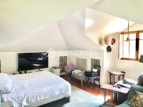 Casa Gran Paisajismo En Venta 4d-4b En Lo Barnechea