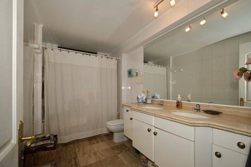 Excelente Departamento En Las Condes (corredora Piso Cuatro)