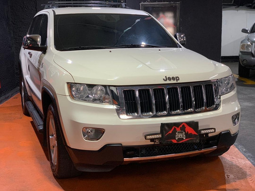 Imagen 2 de 13 de Jeep Grand Cherokee Automática 4x4
