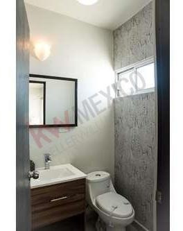 Imagen 16 de 25 de Casa En Venta Tijuana, Santa Fe. Residencial Privado Con Guardias Y Acceso Controlado, Alberca, Gimnasio, Casa Club
