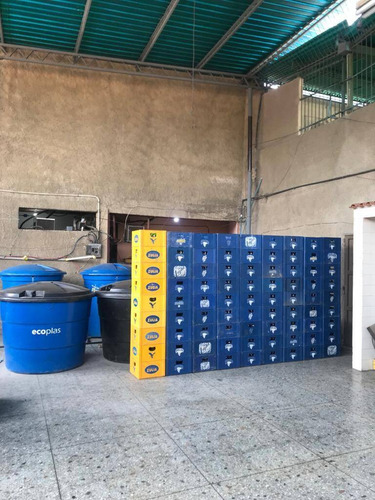 Casa Comercial En Esquina Con Galpón Y Almacén En Fundación Mendoza