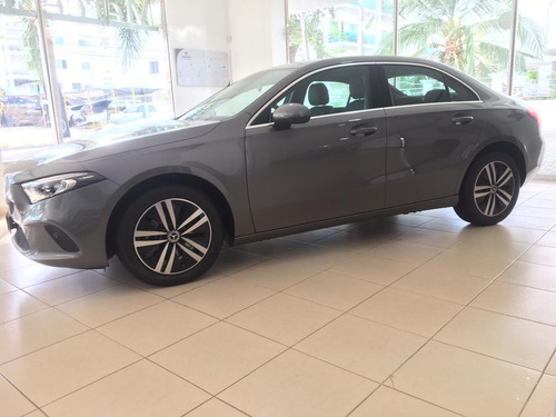 A 200 Sedan
