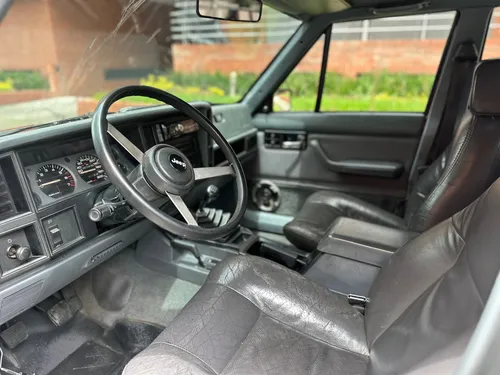 Jeep Cherokee 4.0 Laredo