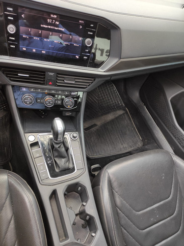 Imagen 10 de 13 de Volkswagen Jetta Highline 1.4l 150hp Tip 2019