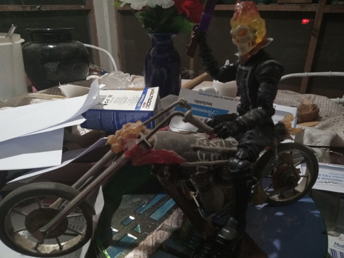 Ghost Rider Cabeza Custom E Incluye Motocicleta Hecha A Mano