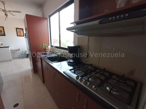 Imagen 8 de 12 de Leida Falcon Rentahouse Vende Apartamento En La Trigaleña Valencia 22-17135 Lf