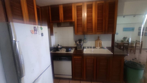 Imagen 4 de 12 de Best House Vende Excelente Apartamento En Caraballeda, La Guaira.