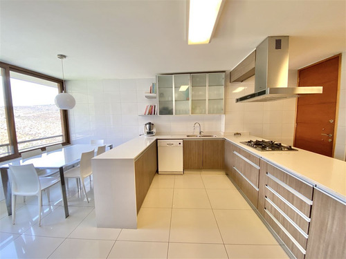 Penthouse: San Carlos De Apoquindo / U Los Andes