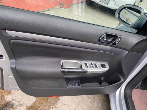Imagen 11 de 14 de Volkswagen Bora 2006 2.5 Prestige Tiptronic At