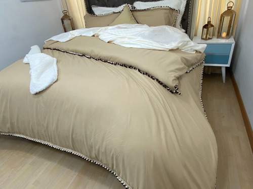 Imagen 4 de 5 de Funda Para Plumón Tipo Duvet Doble Con Borlas Camel