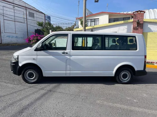 Volkswagen Transporter 2.0 10pas Aa Mt