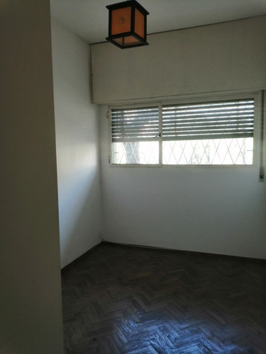 Imagen 6 de 13 de Muy Buena Planta Baja Al Frente, Dos Dormitorios, 65m, Patio