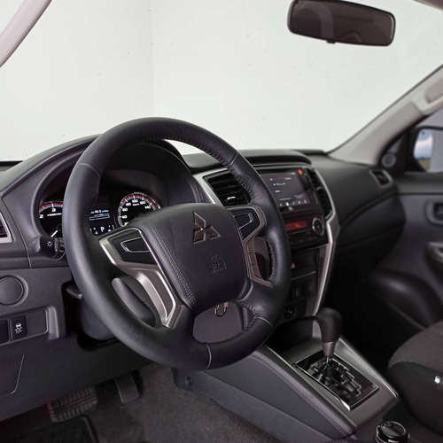 Imagem 8 de 15 de Mitsubishi L200 Triton 2.4 16v Turbo Diesel Sport Gls Cd 4p
