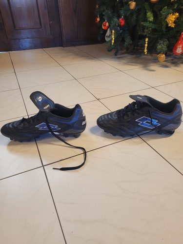 Vendo Zapatos De Fútbol Lotto  Cuero Negro Con Azul Impeque