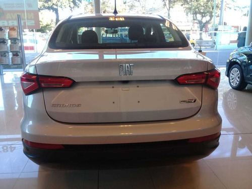 Imagen 6 de 6 de Fiat Cronos Precision 1.8 Mt Style 2022