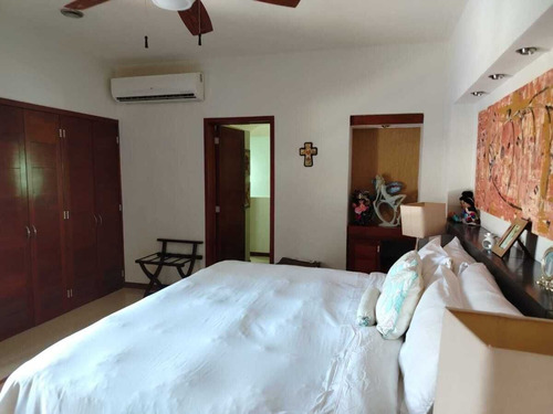 Villa De Lujo En Venta Pegada A La Playa, Kovay Gardens
