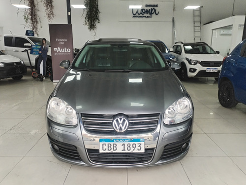 Volkswagen Vento A5 2.5 U$s 7500 + Deuda