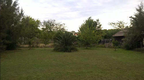 Quinta En Venta - 2 Dormitorios 1 Baño - 1,000 Mts2 - Barrio El Rodeo