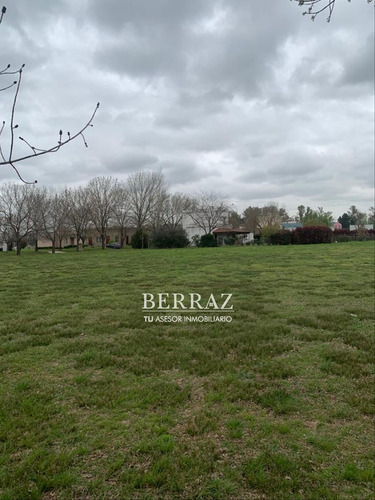 Lote Venta De 1277 M2 En Club De Campo Los Palenques Manzanares Pilar