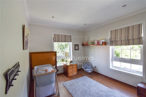 Casa En Venta De 5 Dorm. En Lo Barnechea