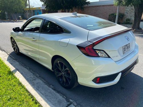 Civic Coupe 2019 Blanco, Automatico, Impecable, 17,000 Km