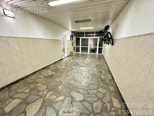 Casa En Moron Sur 3 Amb Escritorio Quincho