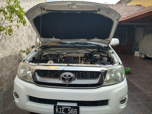 Toyota Hilux 2.5 Cs Dx Pack I 120cv 4x4 2011