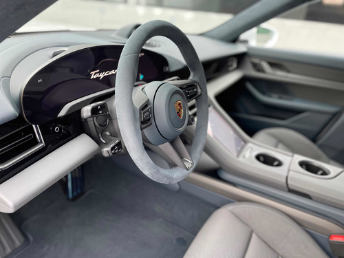 Imagen 12 de 15 de Porsche Taycan Turbo S