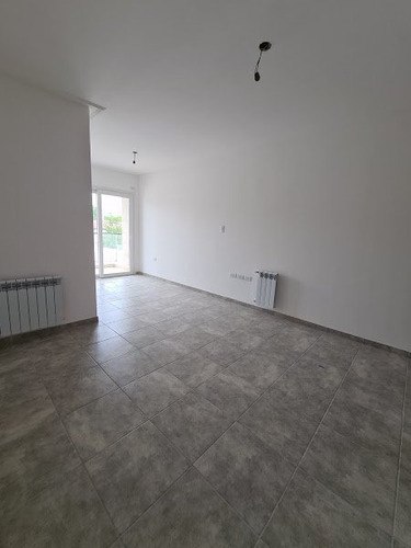 Imagen 2 de 6 de Departamento A Estrenar Con Cochera