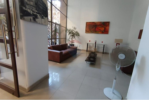 Venta Dpto. Acogedor, En San Isidro.