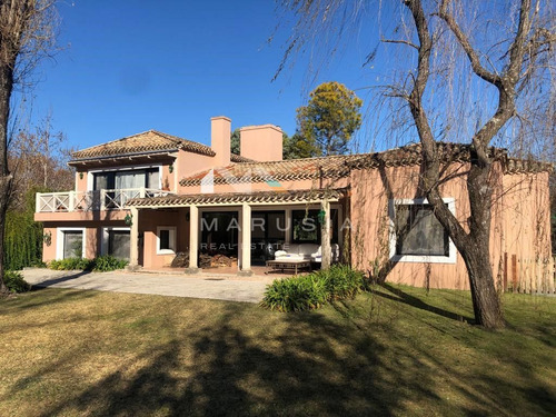 Casa  En Venta Ubicado En Martindale, Pilar, G.b.a. Zona Norte